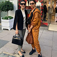 Deepika Caught In An Embarrassing Situation